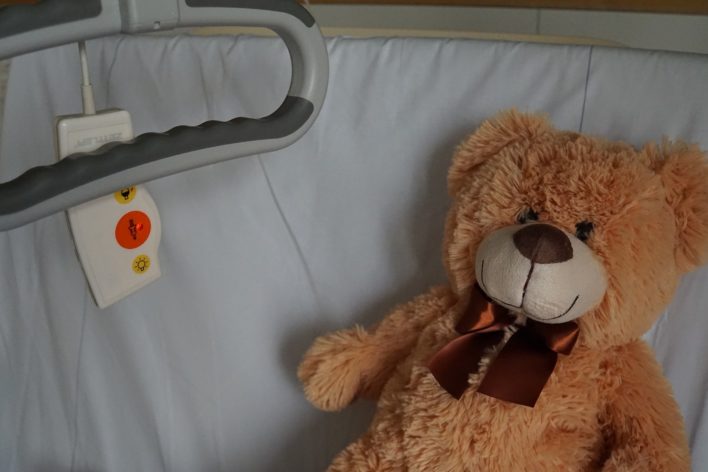 Teddybär für krebskranken Kindern